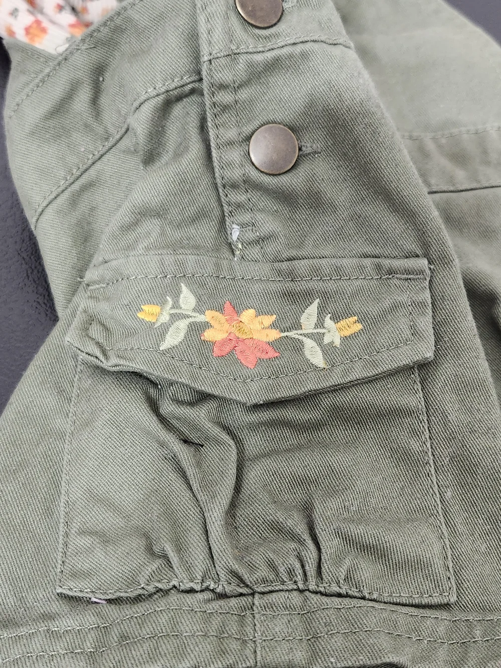 Girls 4 Olive Green Floral Embroidered Overall Shorts Set Shortalls 2 Piece Set - Picture 10 of 10